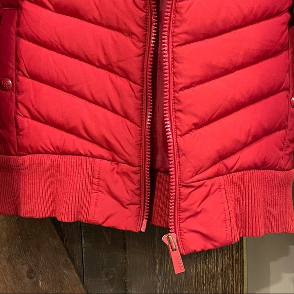 Levi’s Men’s Puff Hoodie Jacket Medium Red - Picture 7 of 8